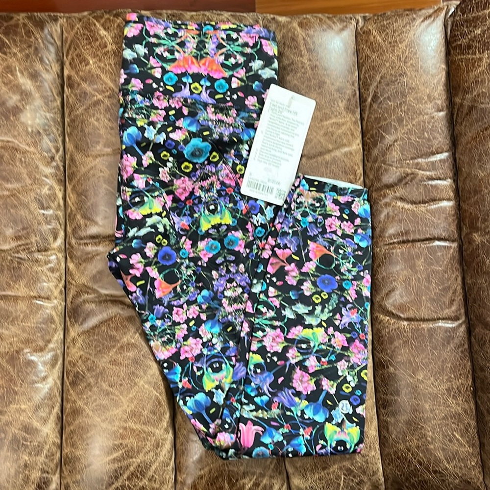 Lululemon Fast and Free HR TIGHT 25” size 8